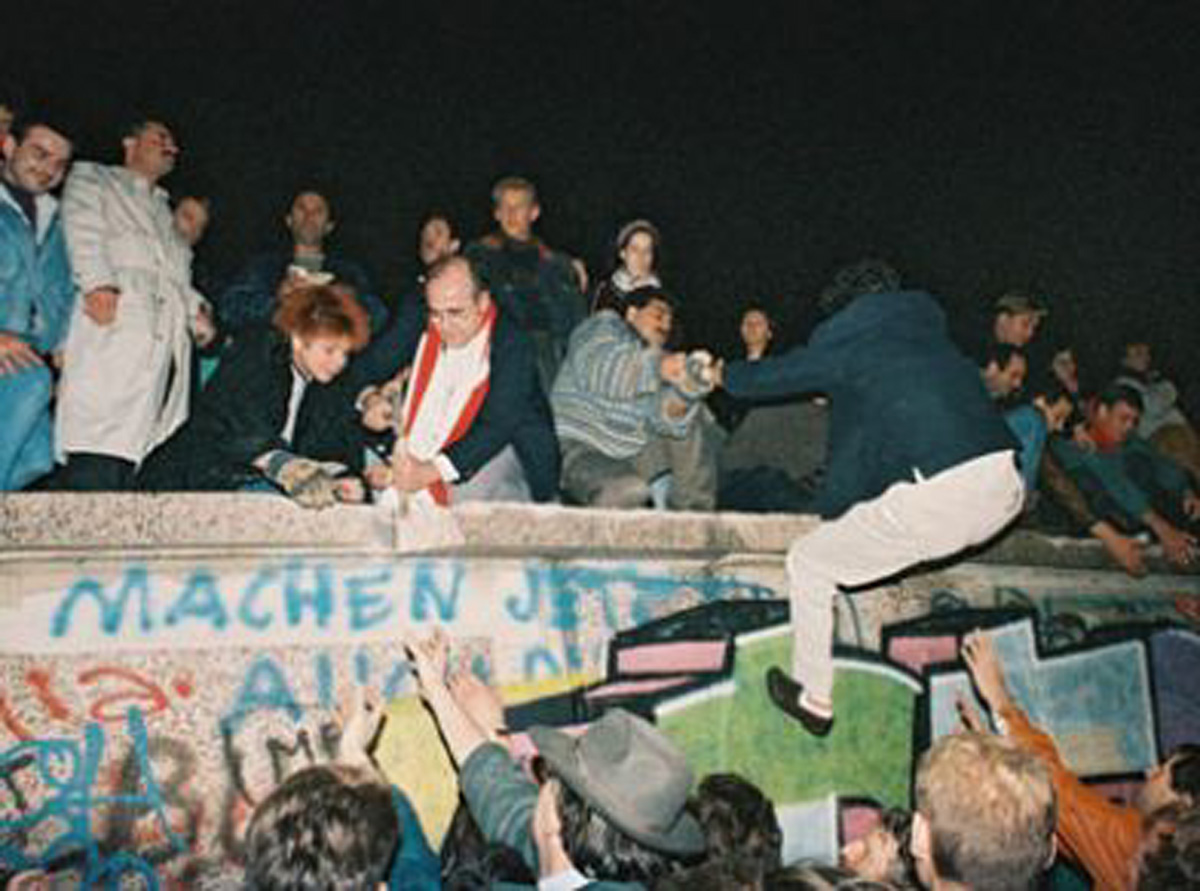 Erinnerung: Berliner Mauer – Montage und Demontage