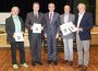 Landrat Dallinger zeichnet 5 verdiente Bürger mit Ehrenring aus ..