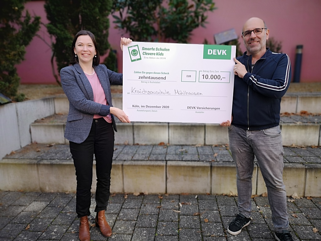 Mühlhausen: Kraichgauschule gewinnt 10.000 Euro bei DEVK-Verlosung