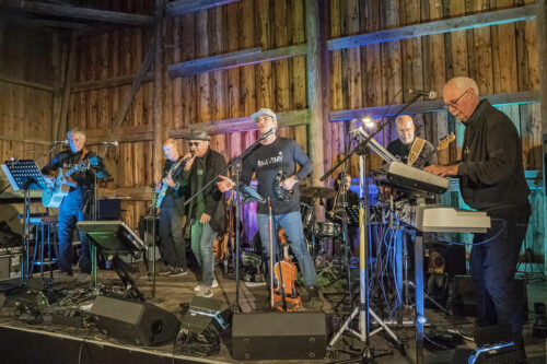 Die Band ROck'nTARY bei einem Konzert. Foto: Safranek