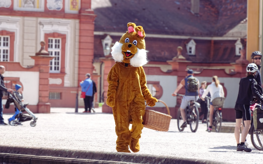 Ostern in Schloss und Schlossgarten: bunte Angebote von Eiersuche bis Bastelaktion