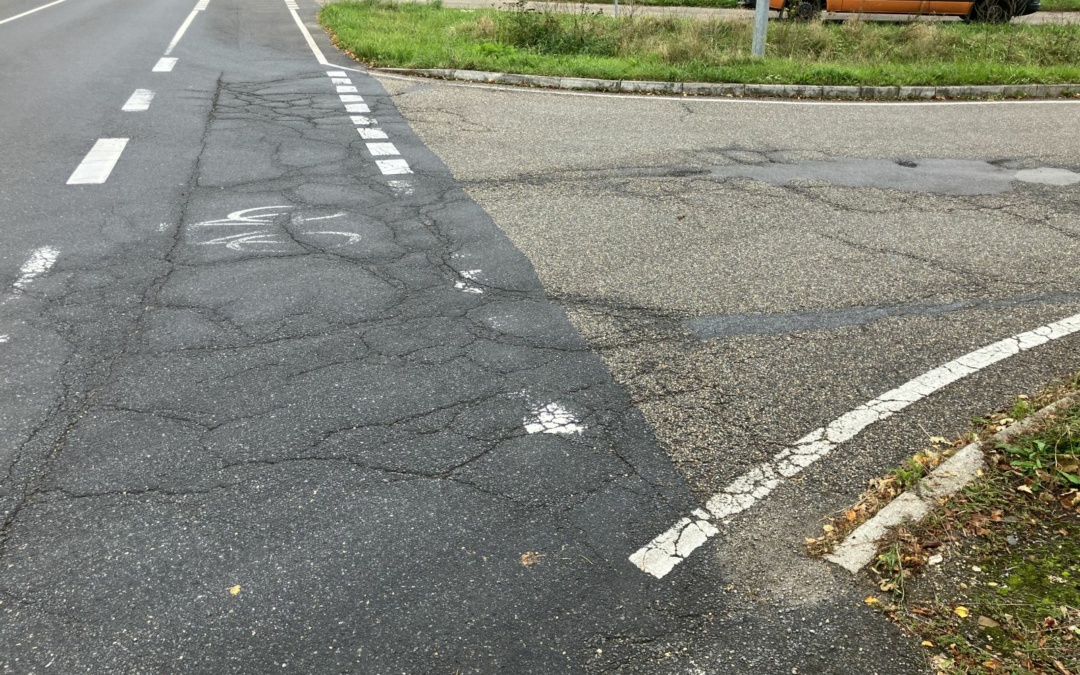 Erneuerung der Fahrbahndecke an der Abfahrtsrampe B 3 Parkstraße von Bruchsal kommend