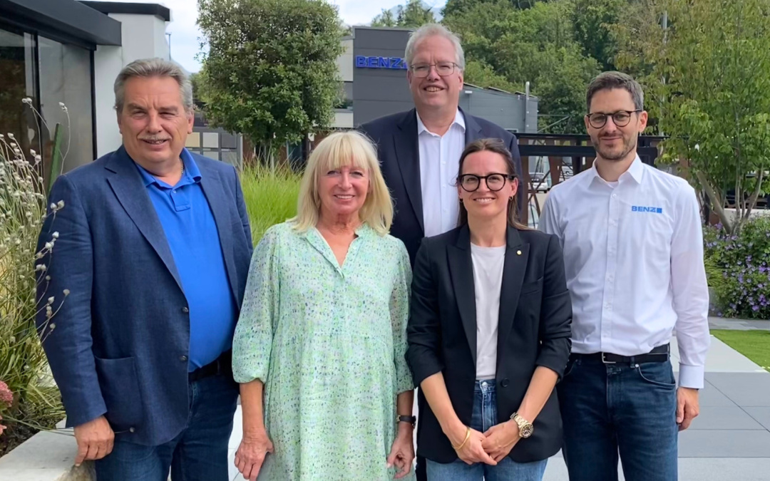 Dr. Albrecht Schütte informiert sich bei Benz Baustoffe über die Verkehrssituation