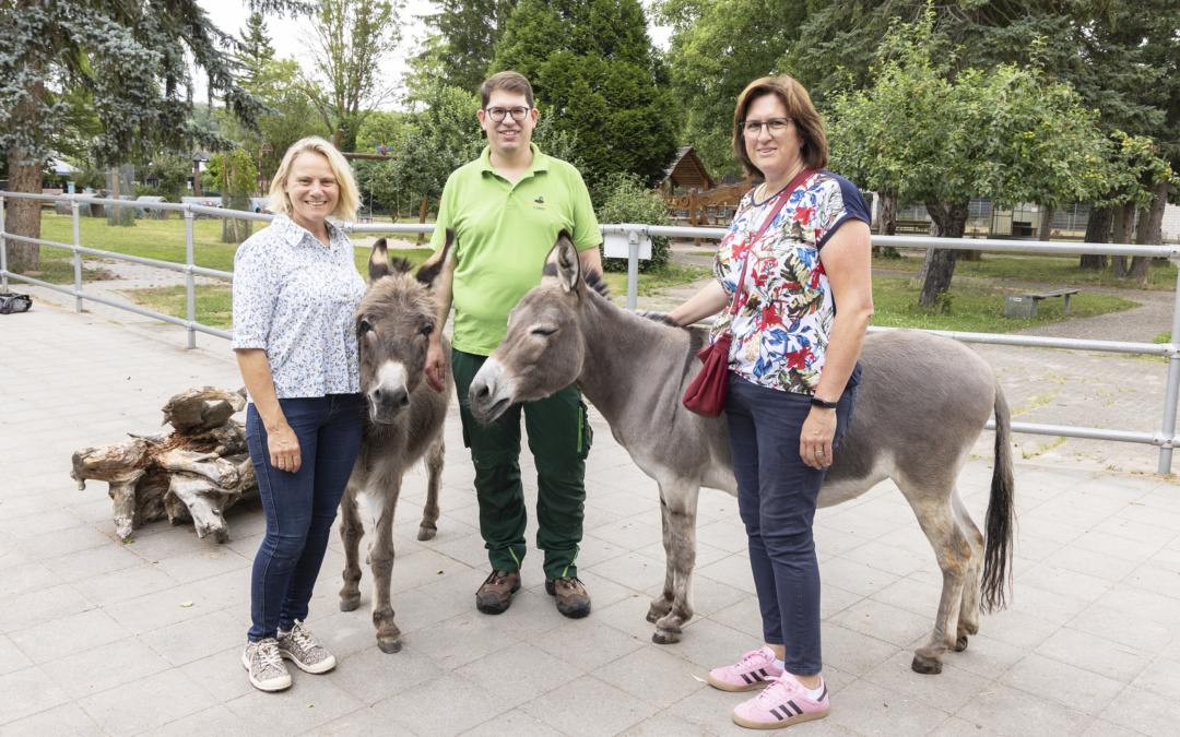 Christiane Staab MdL und Nadine Wiesendanger zu Besuch im Tierpark