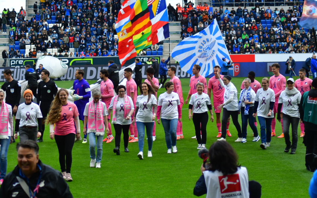 Gemeinsam stark gegen Brustkrebs – TSG Hoffenheim und GRN Klinik Sinsheim setzen Zeichen im Pinktober