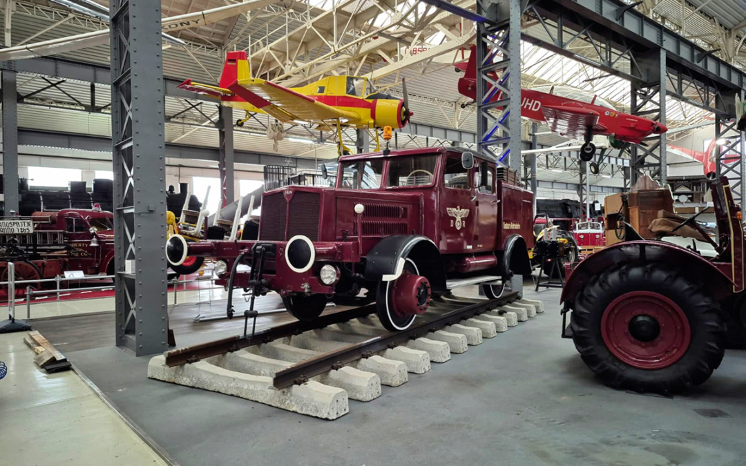 Zweiwegefahrzeug „Faun“ erhält neue Bühne im Technik Museum
