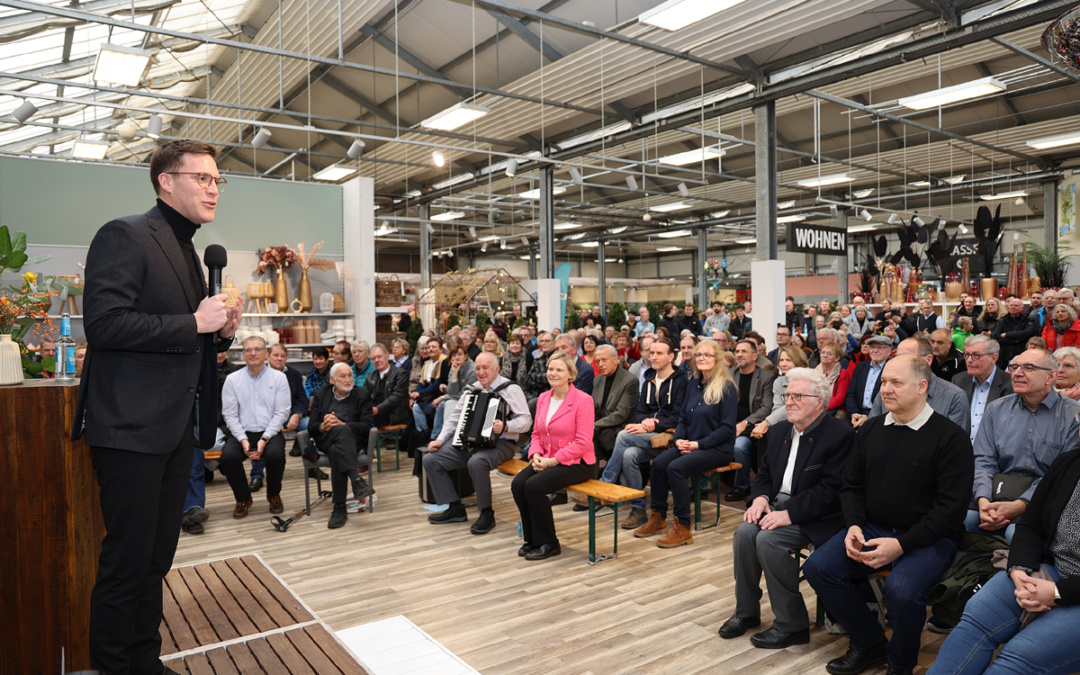 „Manuel Hagel live“ begeisterte im Florapark Wiesloch